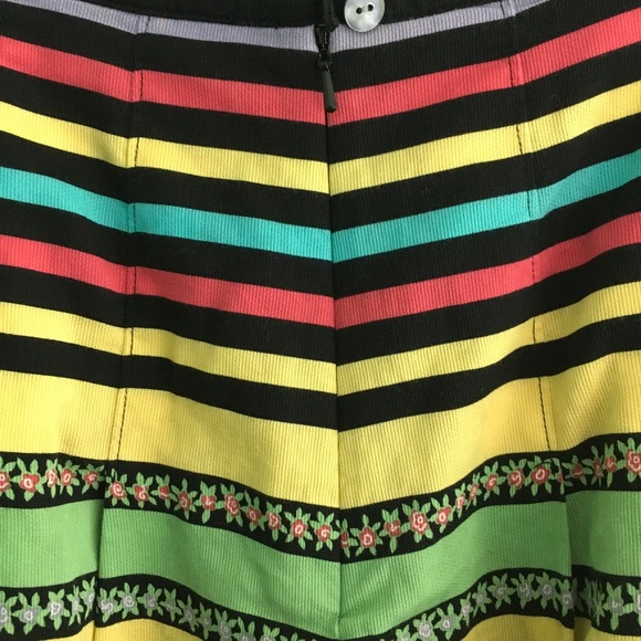 Harold’s pleated striped A-line skirt size 6 - Picture 5 of 6